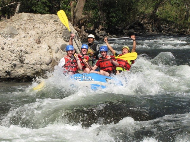 En el rio y los rapidos